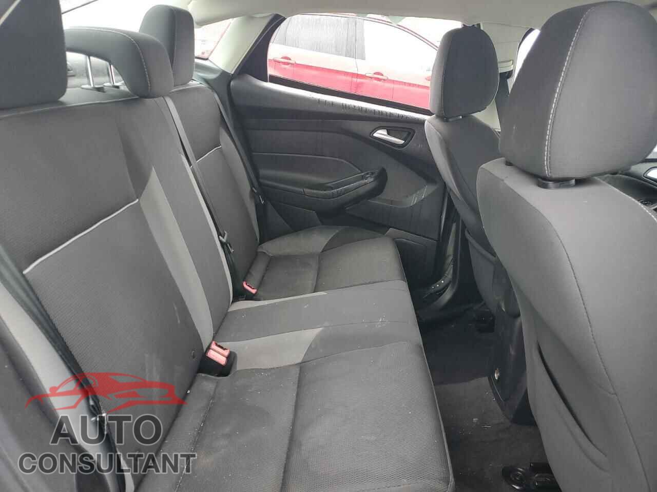 FORD FOCUS 2014 - 1FADP3F23EL200096