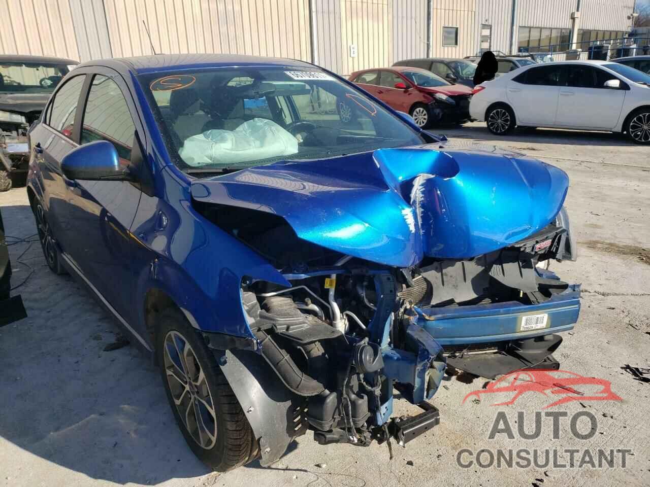 CHEVROLET SONIC 2018 - 1G1JD5SH3J4121214