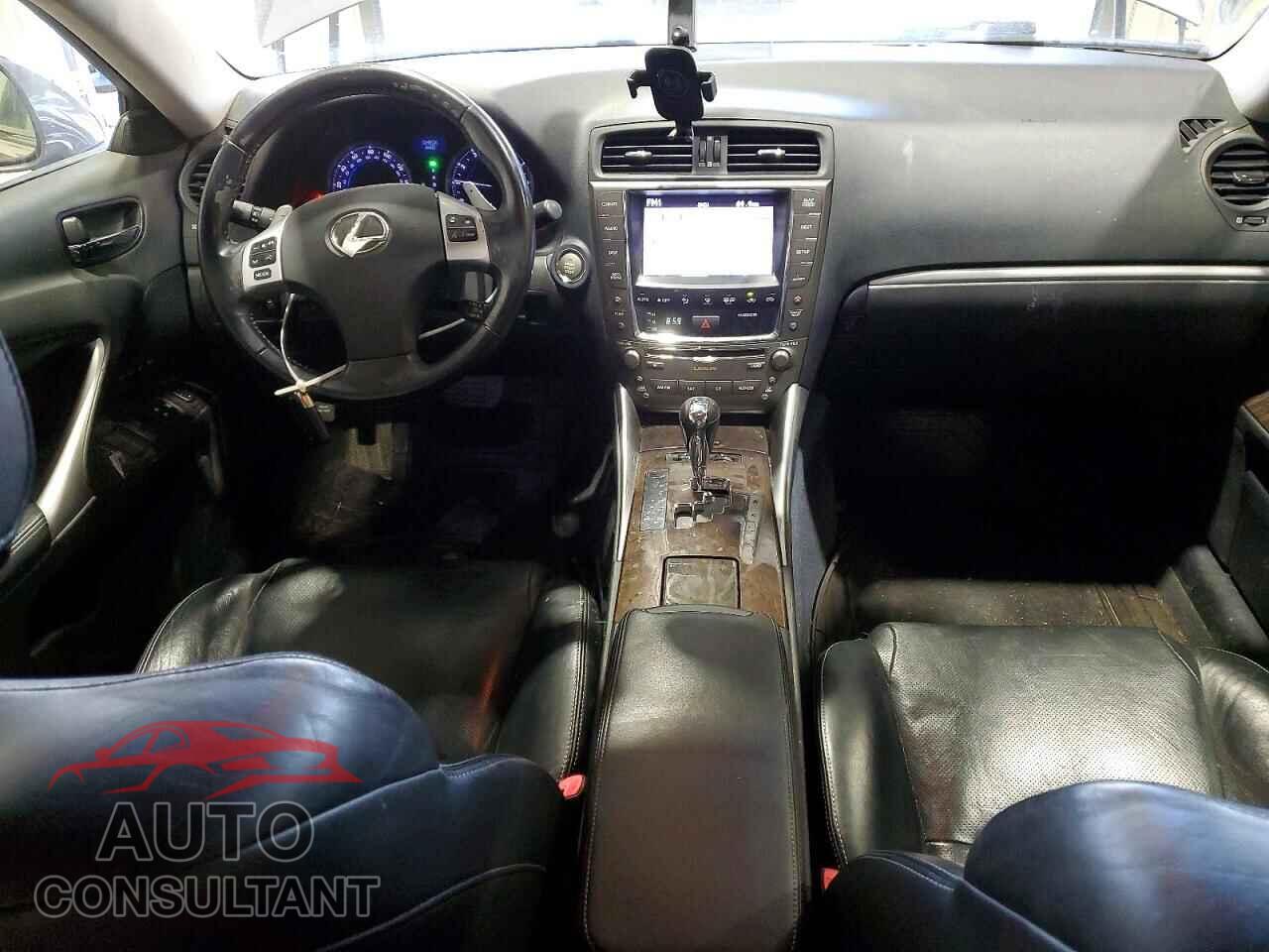 LEXUS IS 2012 - JTHCF5C20C5060341