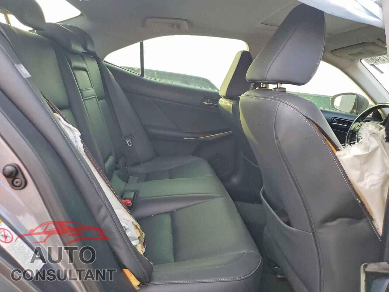 LEXUS IS 2016 - JTHBA1D23G5022478