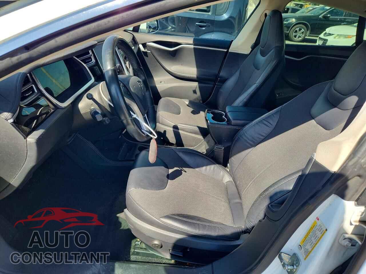 TESLA MODEL S 2013 - 5YJSA1CN2DFP25769
