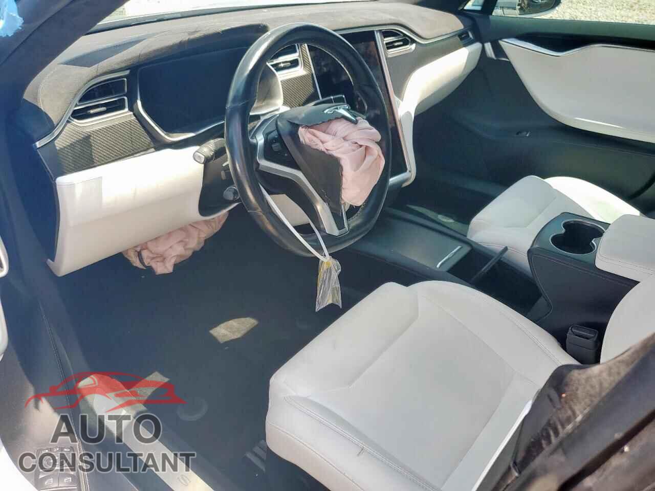 TESLA MODEL S 2017 - 5YJSA1E28HF200952
