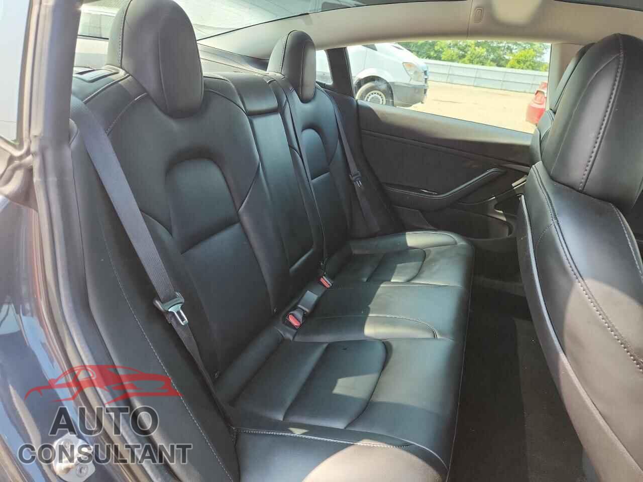 TESLA MODEL 3 2019 - 5YJ3E1EA3KF308130