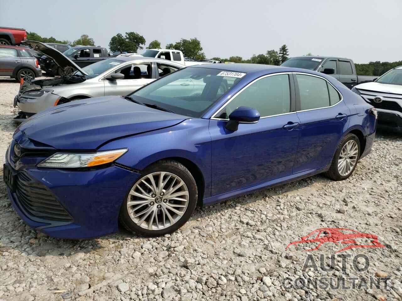 TOYOTA CAMRY 2018 - 4T1B11HK4JU579632