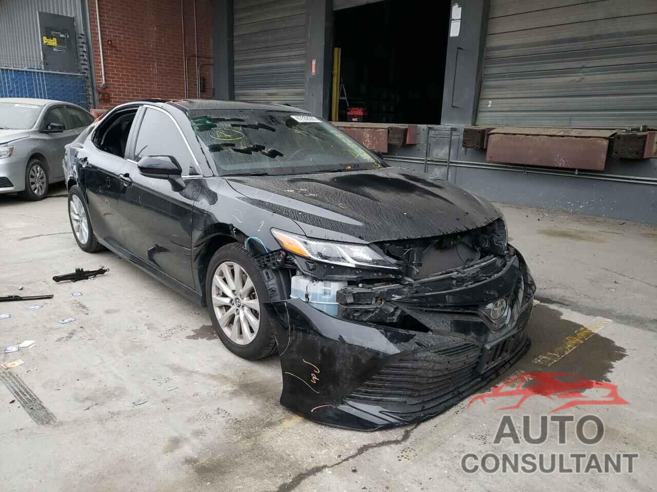TOYOTA CAMRY 2018 - JTNB11HK9J3048013