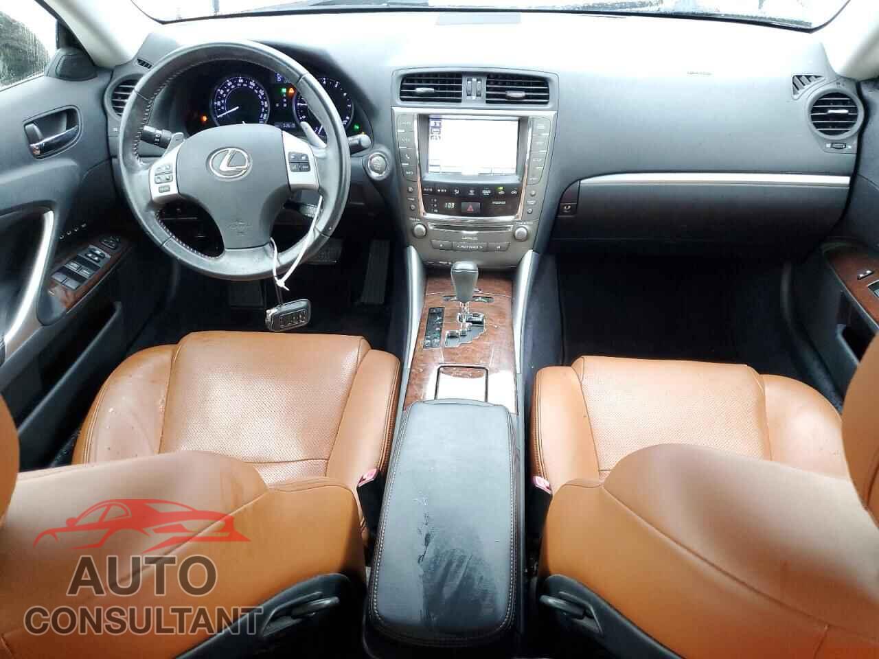LEXUS IS 2015 - JTHFF2C25F2532549