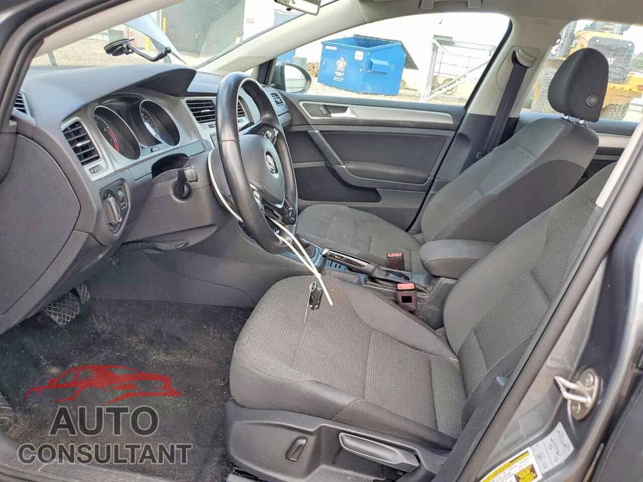 VOLKSWAGEN GOLF 2017 - 3VWC17AU5HM541197