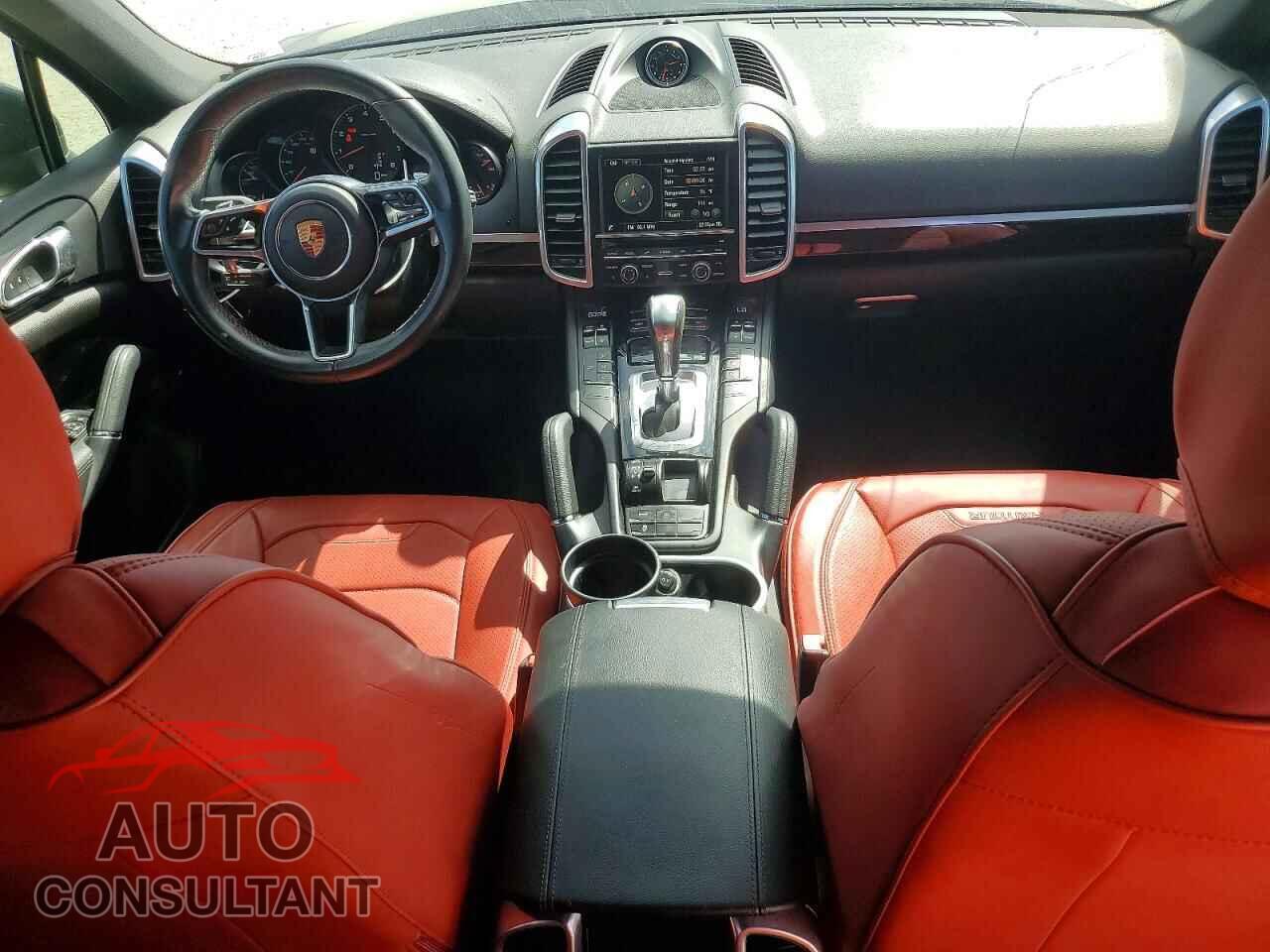 PORSCHE CAYENNE 2016 - WP1AA2A25GLA09474