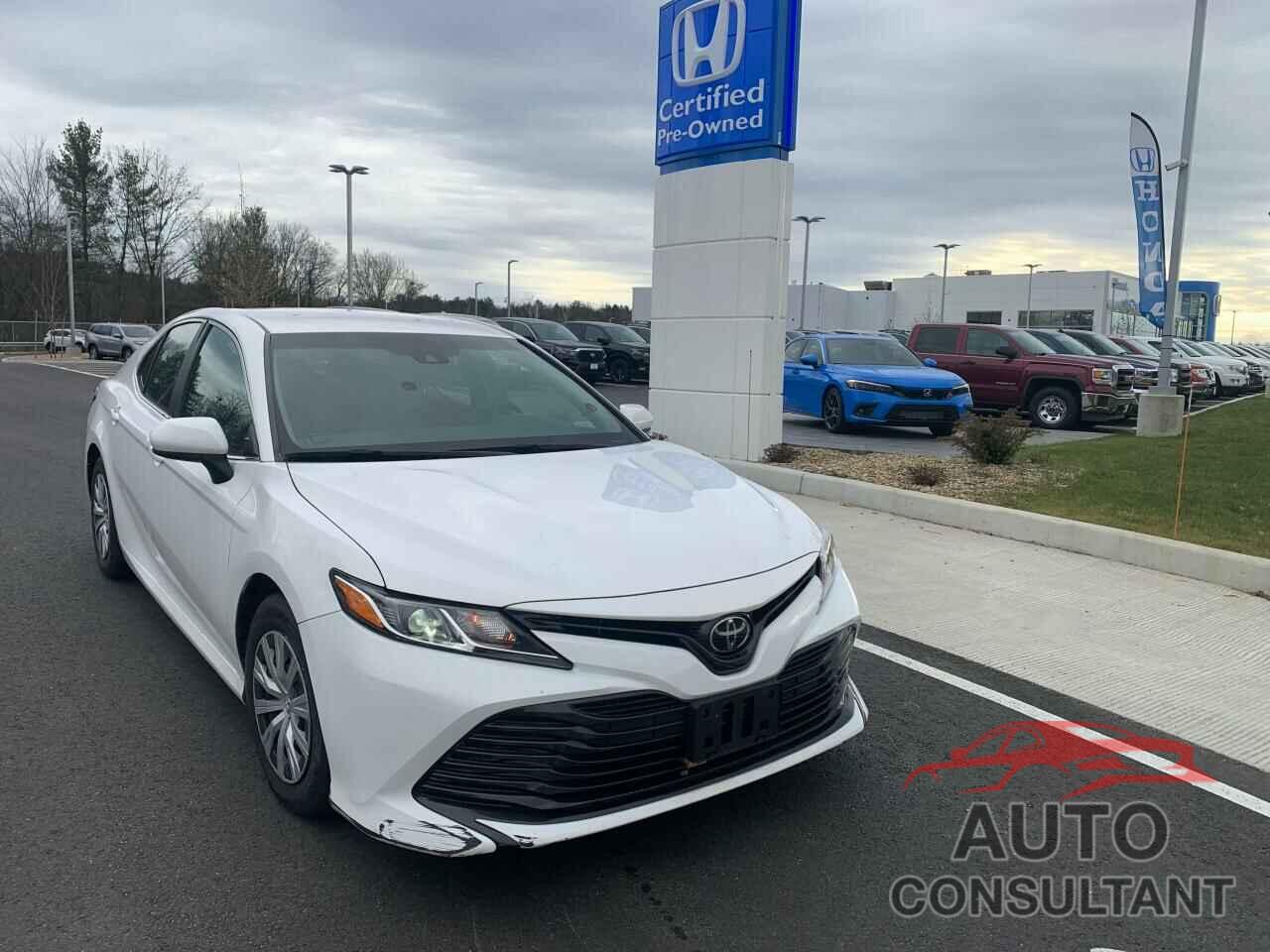 TOYOTA CAMRY 2018 - 4T1B11HK2JU534091