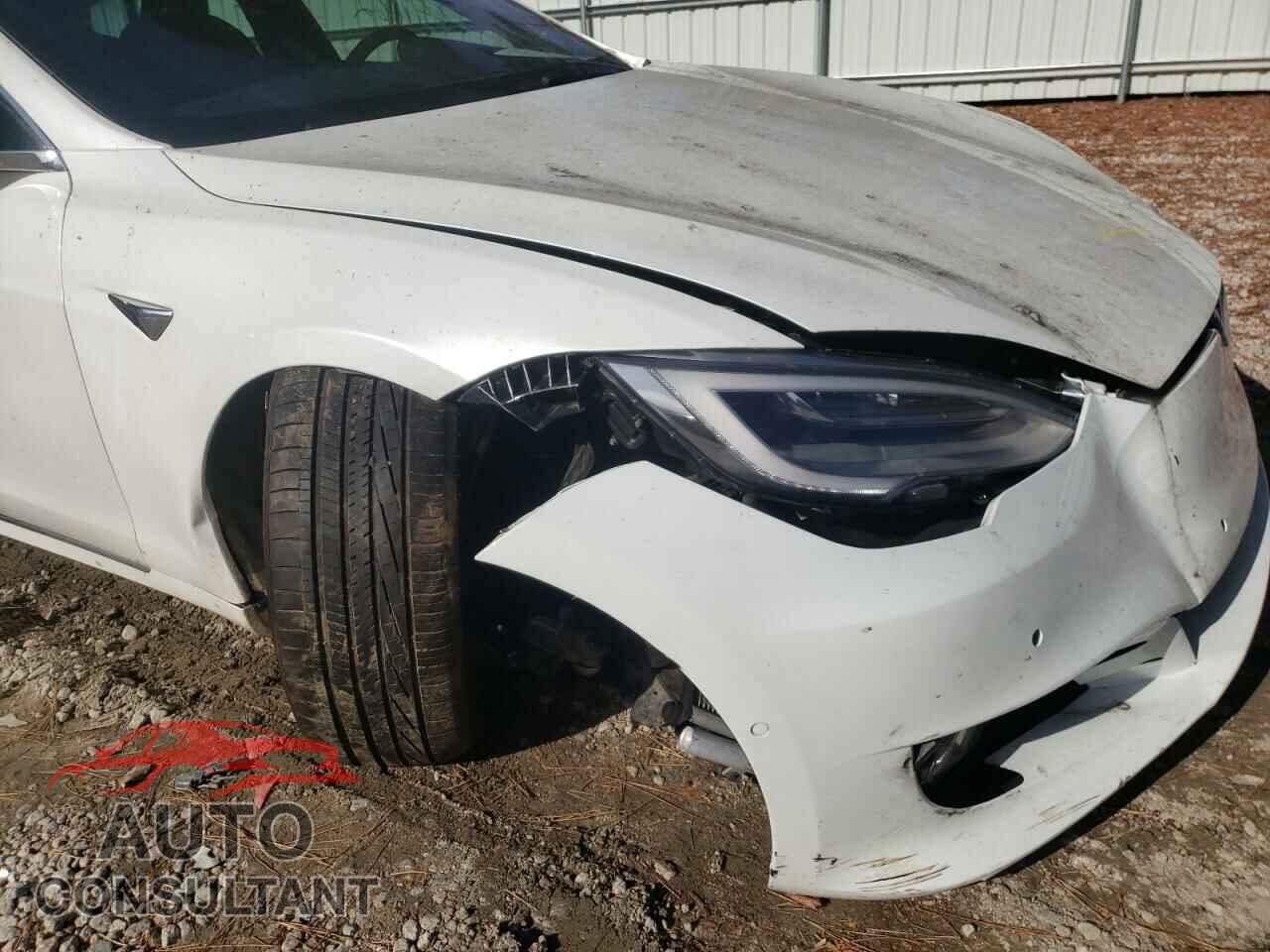 TESLA MODEL S 2020 - 5YJSA1E28LF381933