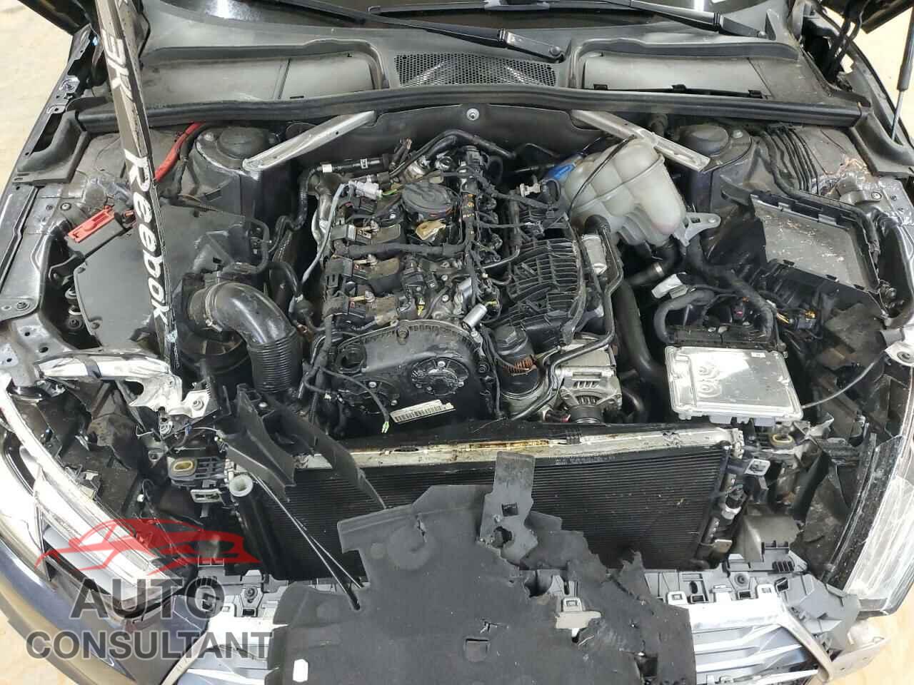 AUDI A4 2018 - WAUKMAF48JA229175