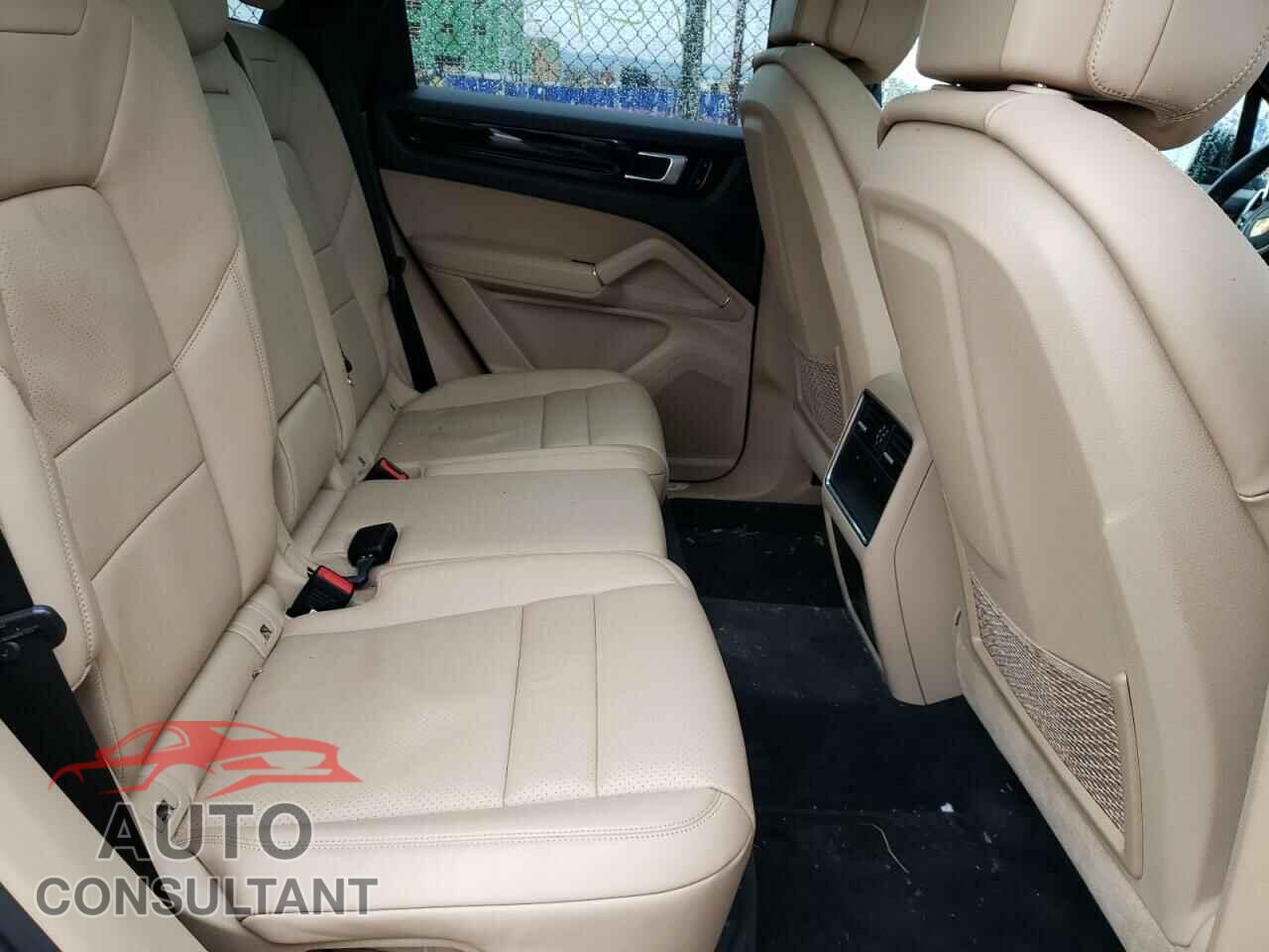 PORSCHE CAYENNE 2019 - WP1AA2AY8KDA15633