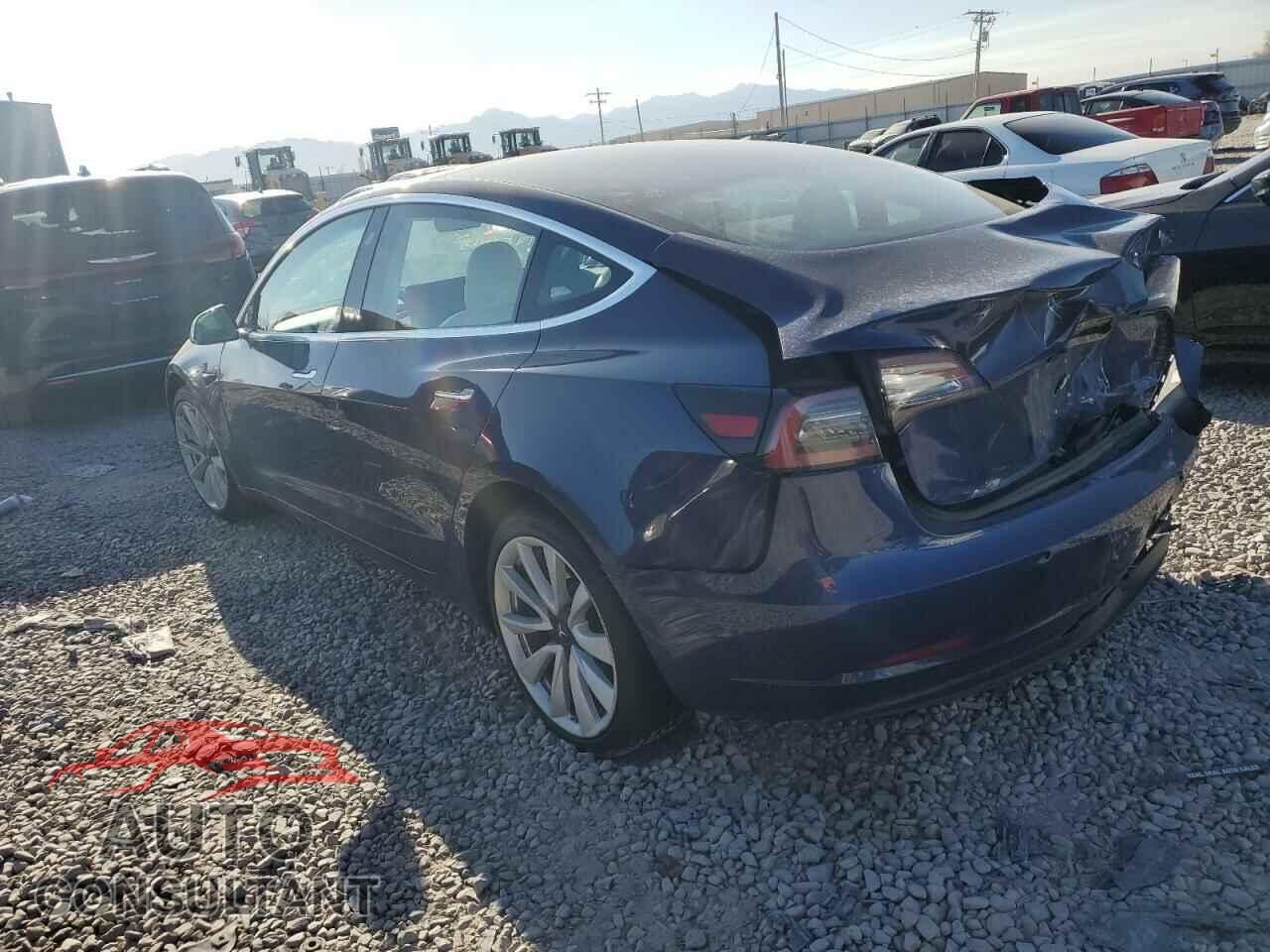 TESLA MODEL 3 2018 - 5YJ3E1EB4JF101009