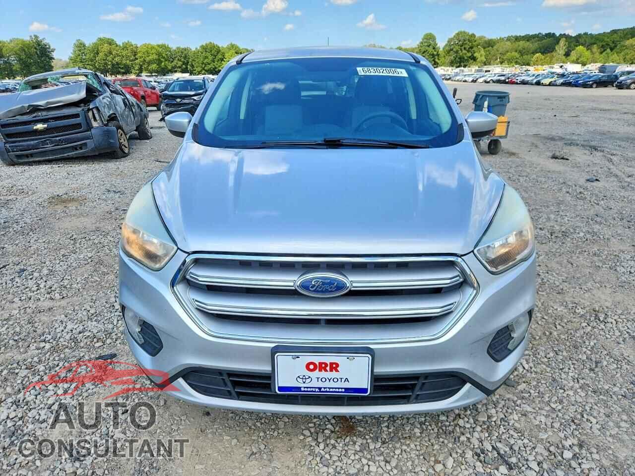 FORD ESCAPE 2017 - 1FMCU9GD2HUC65971