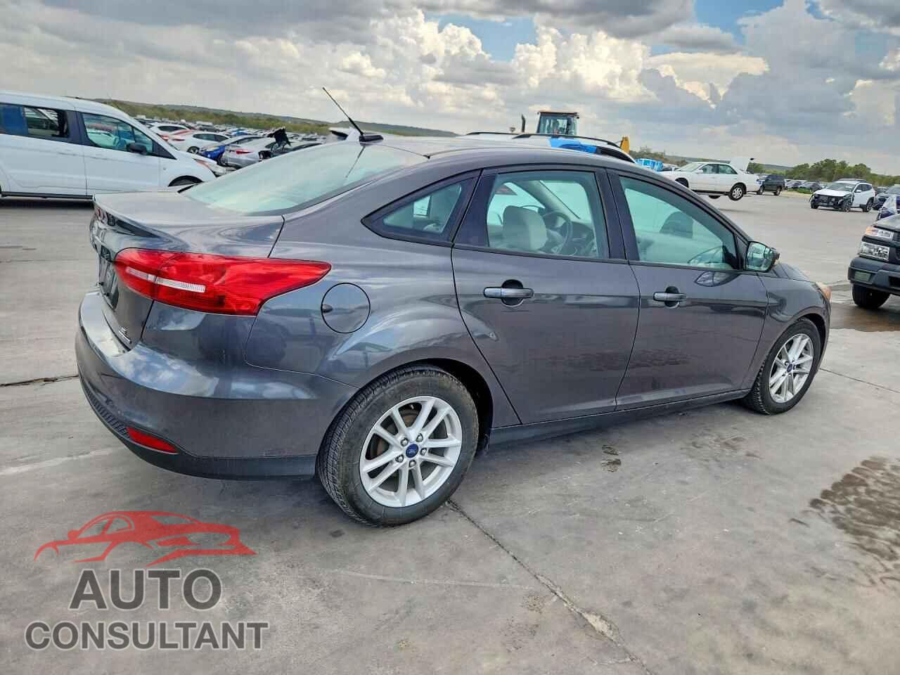 FORD FOCUS 2015 - 1FADP3F26FL349989