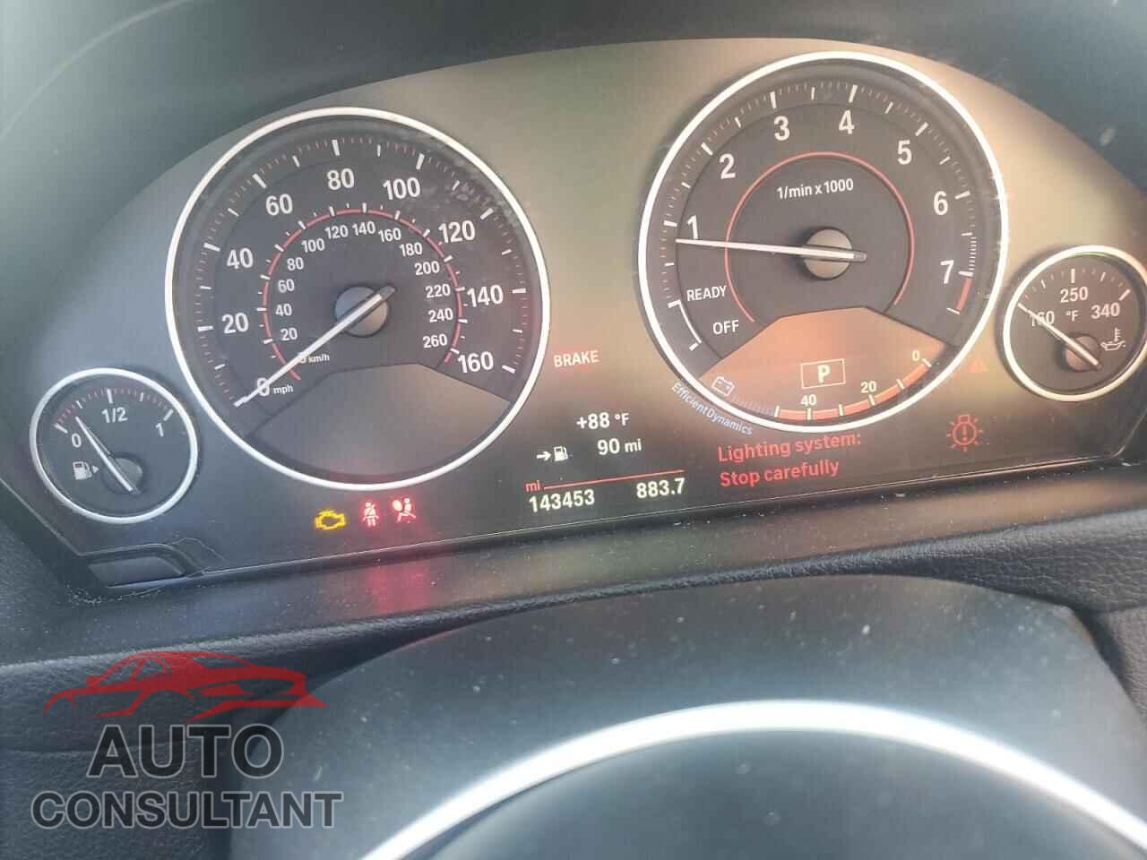 BMW 3 SERIES 2016 - WBA8E9G59GNT83392