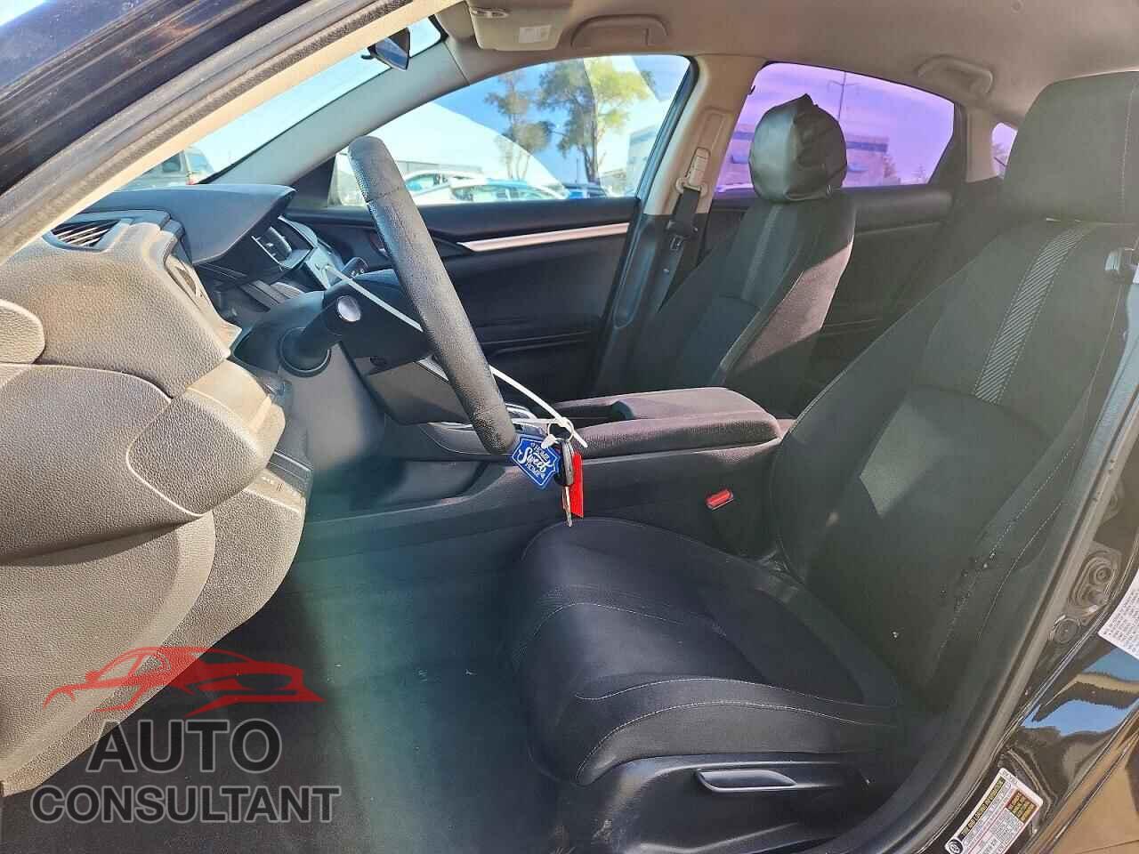 HONDA CIVIC 2017 - 2HGFC2F51HH533757