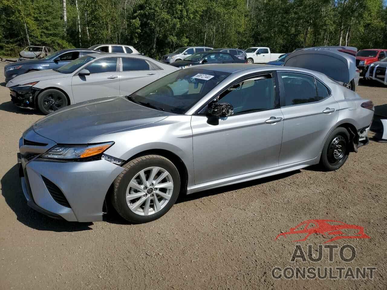 TOYOTA CAMRY 2022 - 4T1G11AK6NU028561