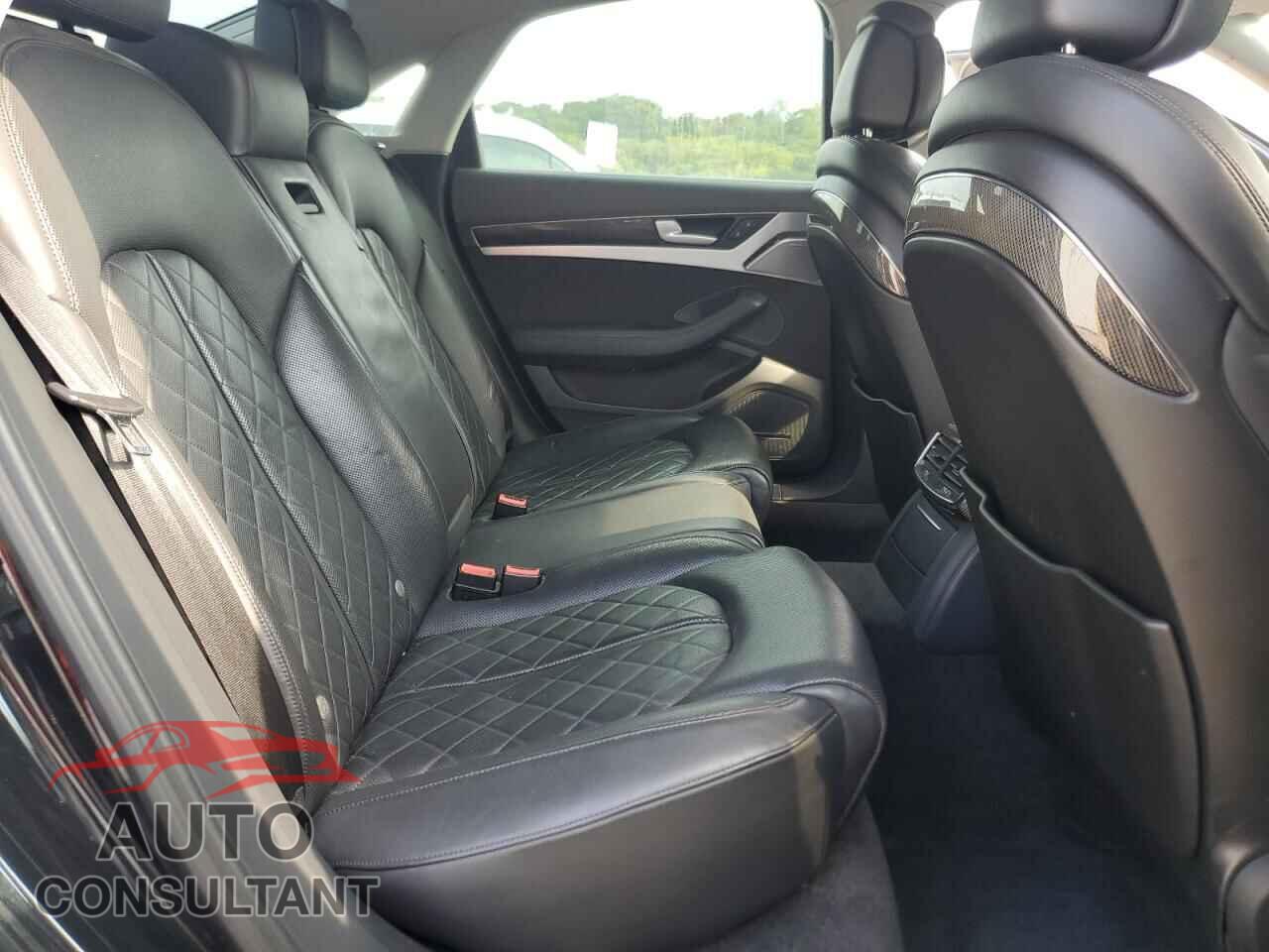 AUDI S8 2014 - WAUD2AFD2EN005073