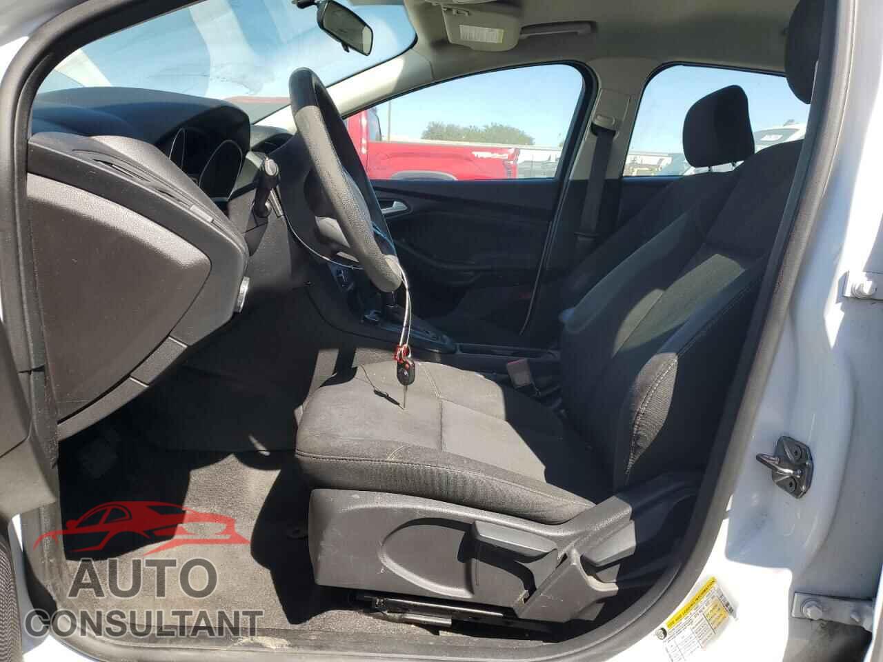 FORD FOCUS 2017 - 1FADP3F2XHL300314