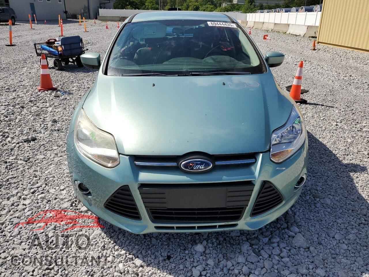 FORD FOCUS 2012 - 1FAHP3K22CL279555