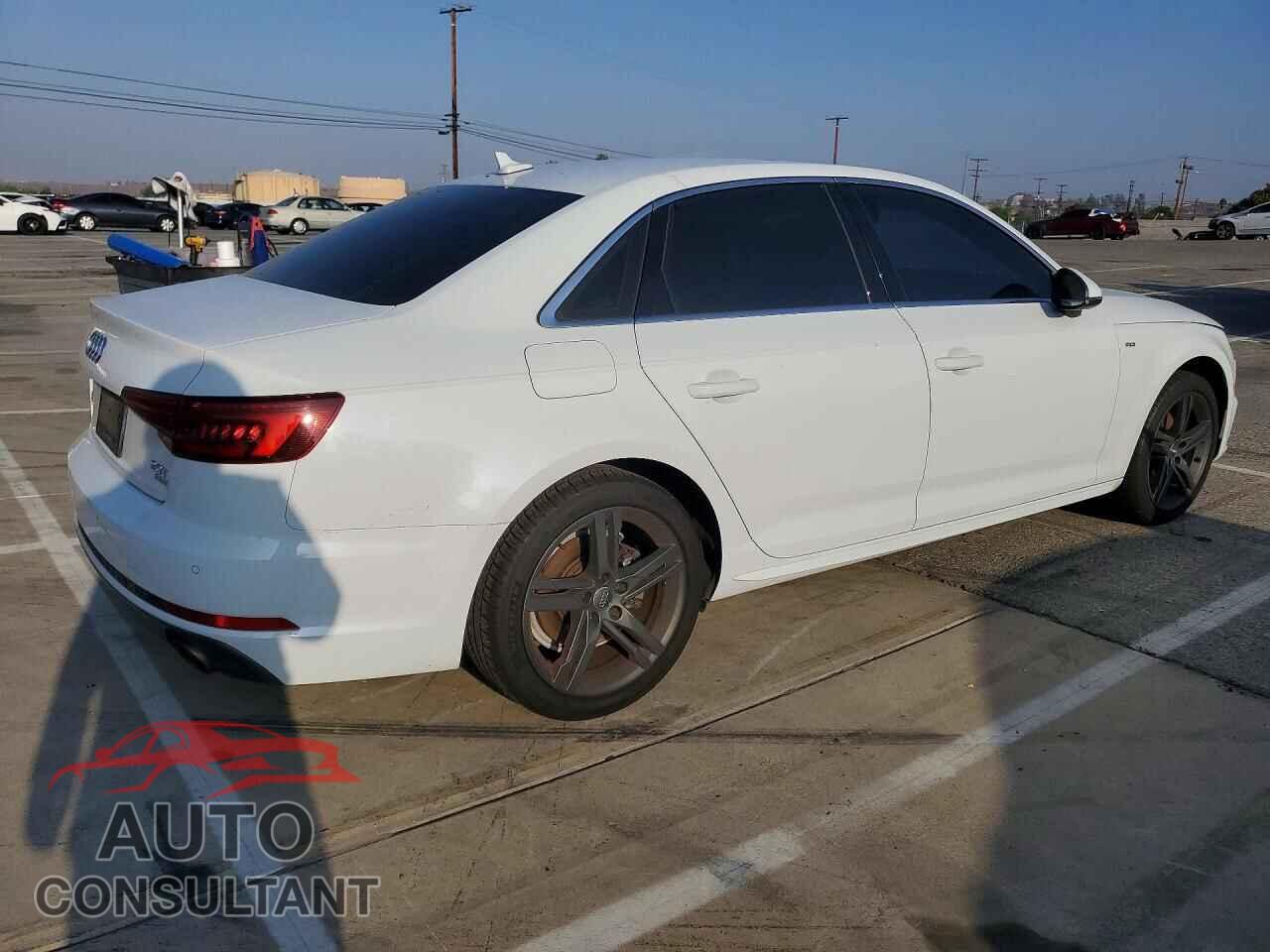 AUDI A4 2018 - WAULMAF45JA080101