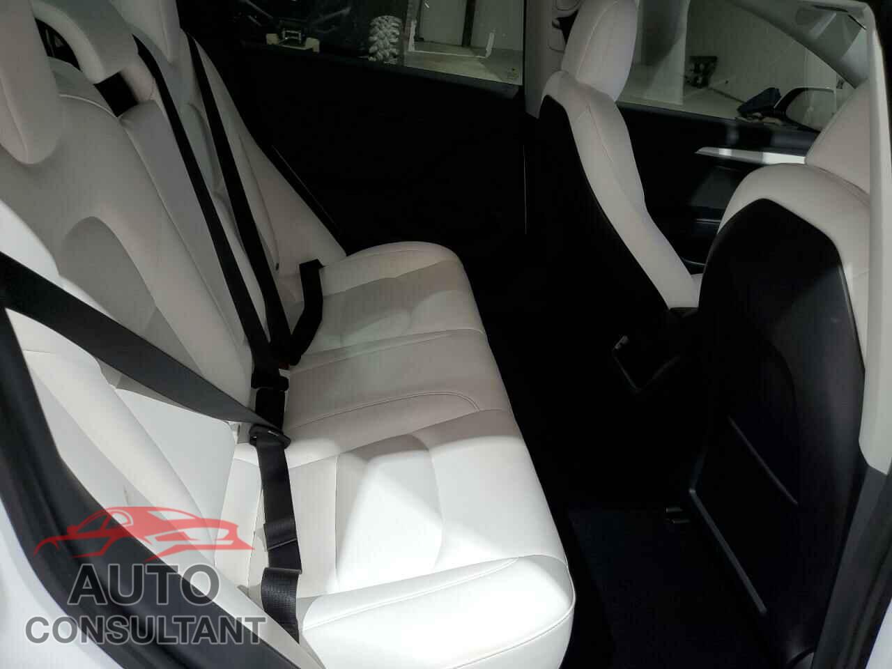 TESLA MODEL 3 2021 - 5YJ3E1EB2MF020014