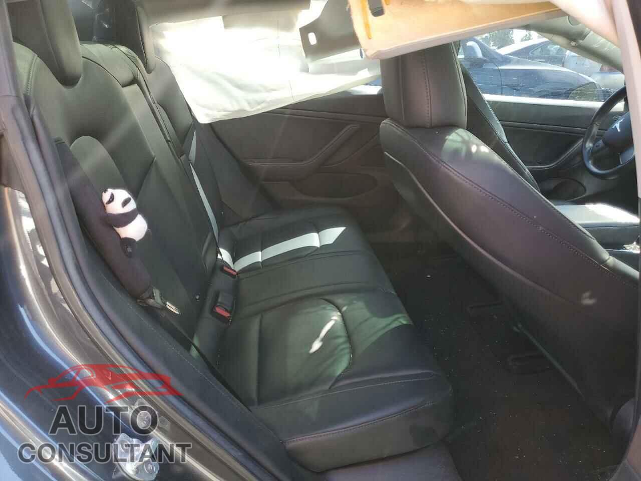 TESLA MODEL 3 2018 - 5YJ3E1EA9JF005044