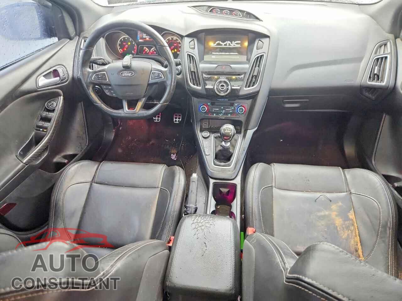 FORD FOCUS 2015 - 1FADP3L93FL226961