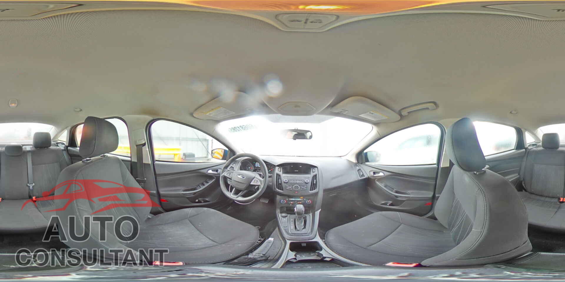FORD FOCUS 2018 - 1FADP3FE3JL210177