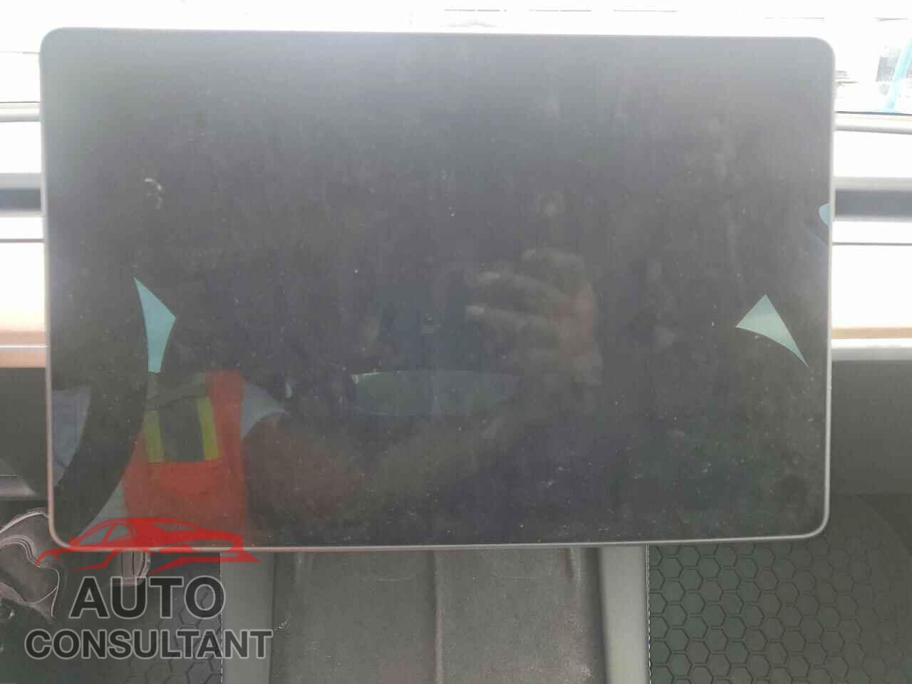 TESLA MODEL 3 2023 - 5YJ3E1EA7PF558204