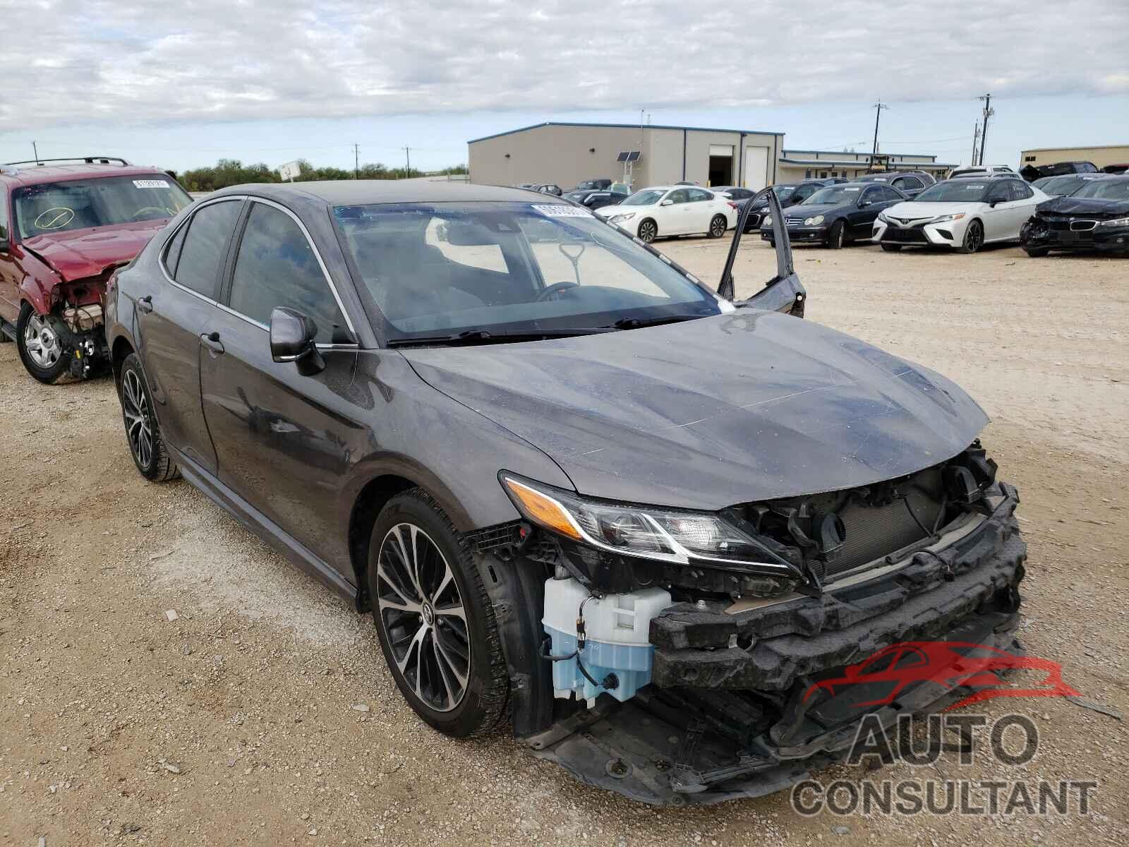 TOYOTA CAMRY 2019 - 4T1B11HK2KU819231