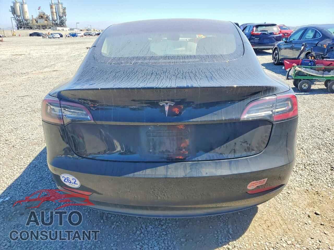 TESLA MODEL 3 2018 - 5YJ3E1EA5JF165681