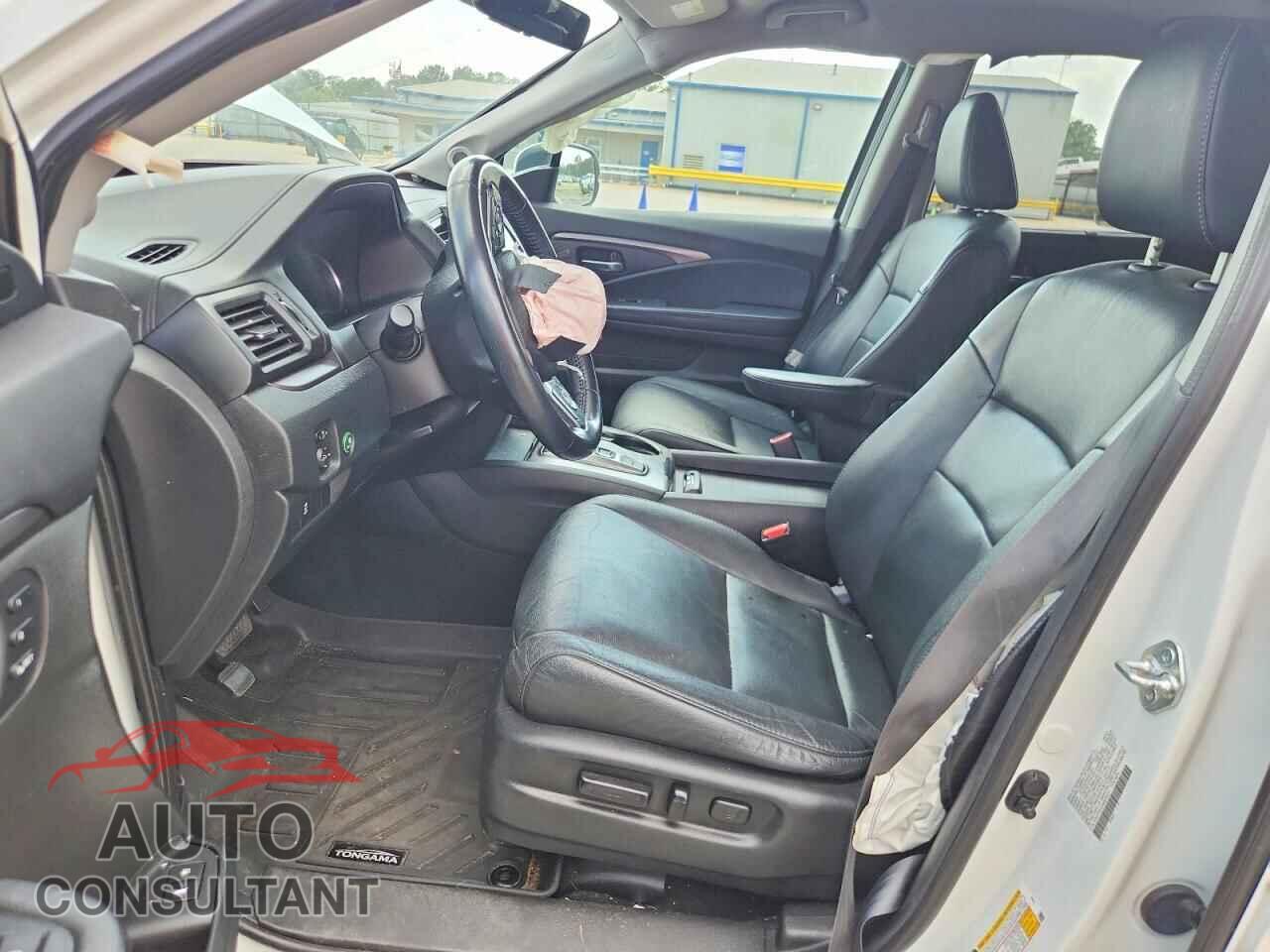 HONDA PILOT 2021 - 5FNYF5H53MB035377