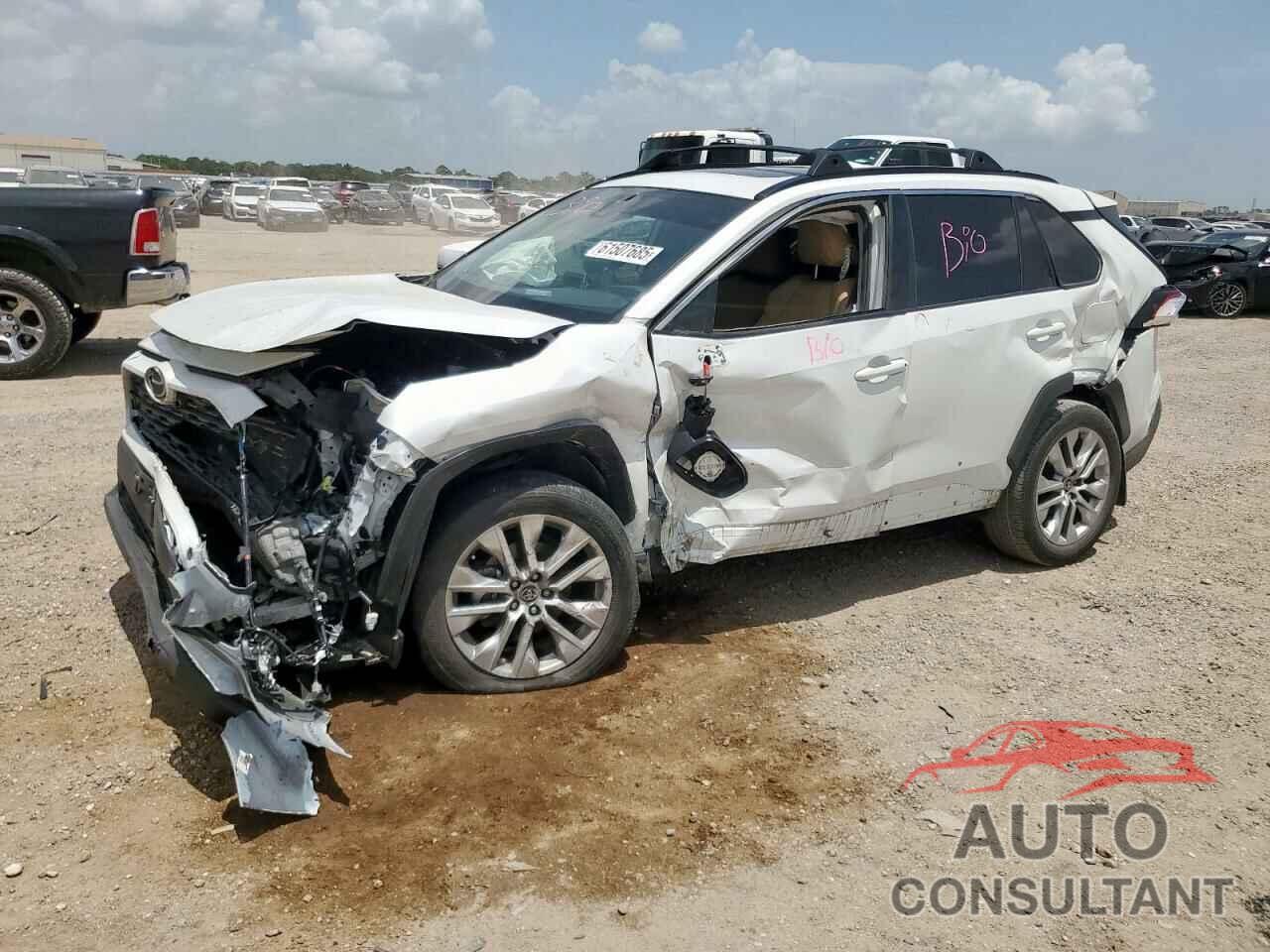 TOYOTA RAV4 2024 - 2T3C1RFV0RW311924