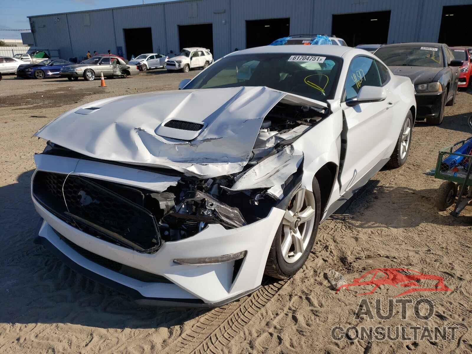 FORD MUSTANG 2018 - 1FA6P8TH8J5162085