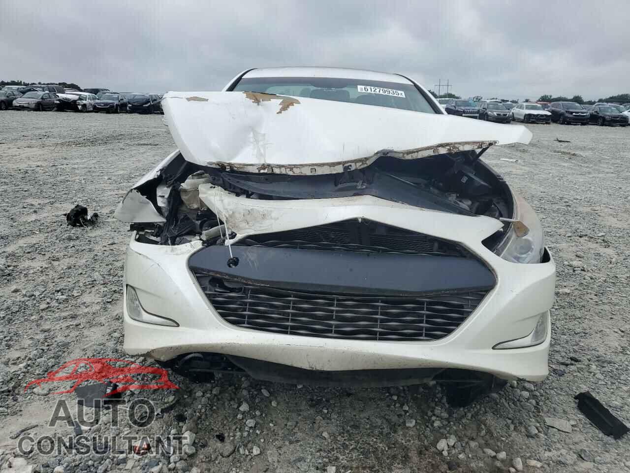 HYUNDAI SONATA 2013 - KMHEC4A42DA094223