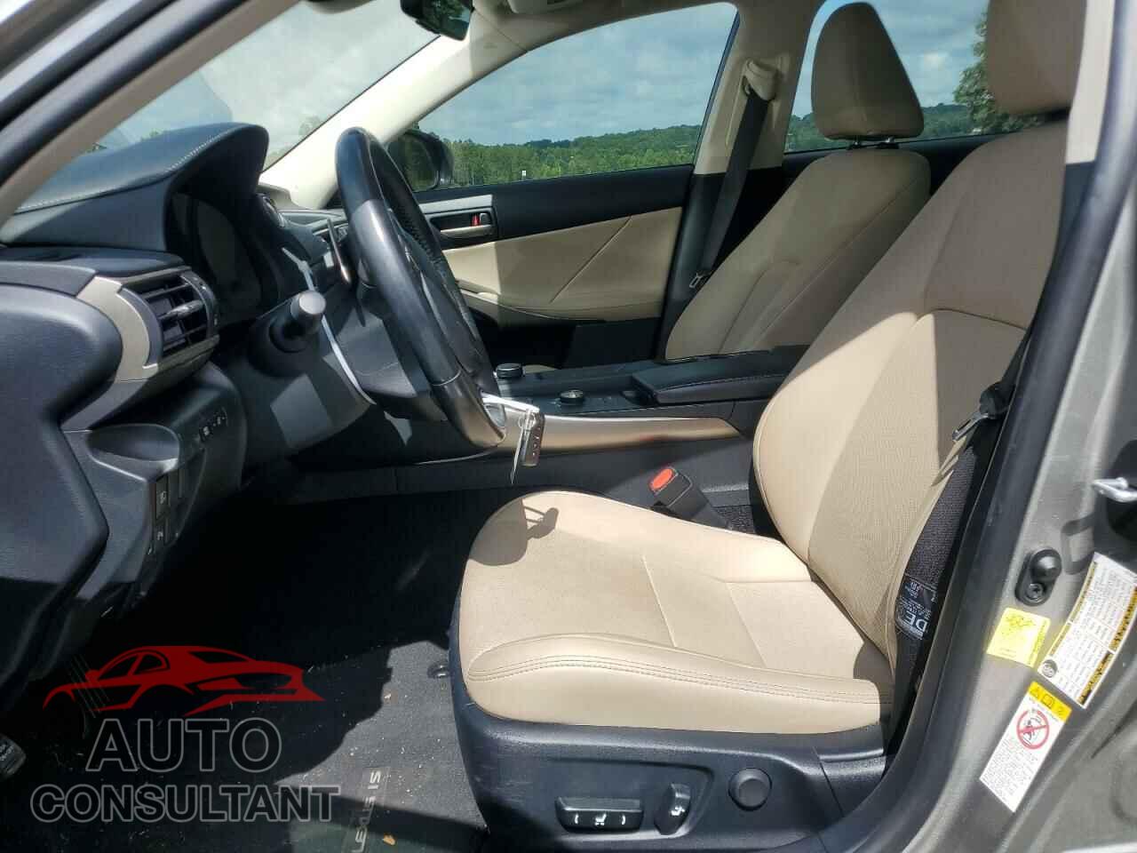 LEXUS IS 2017 - JTHBA1D21H5054539