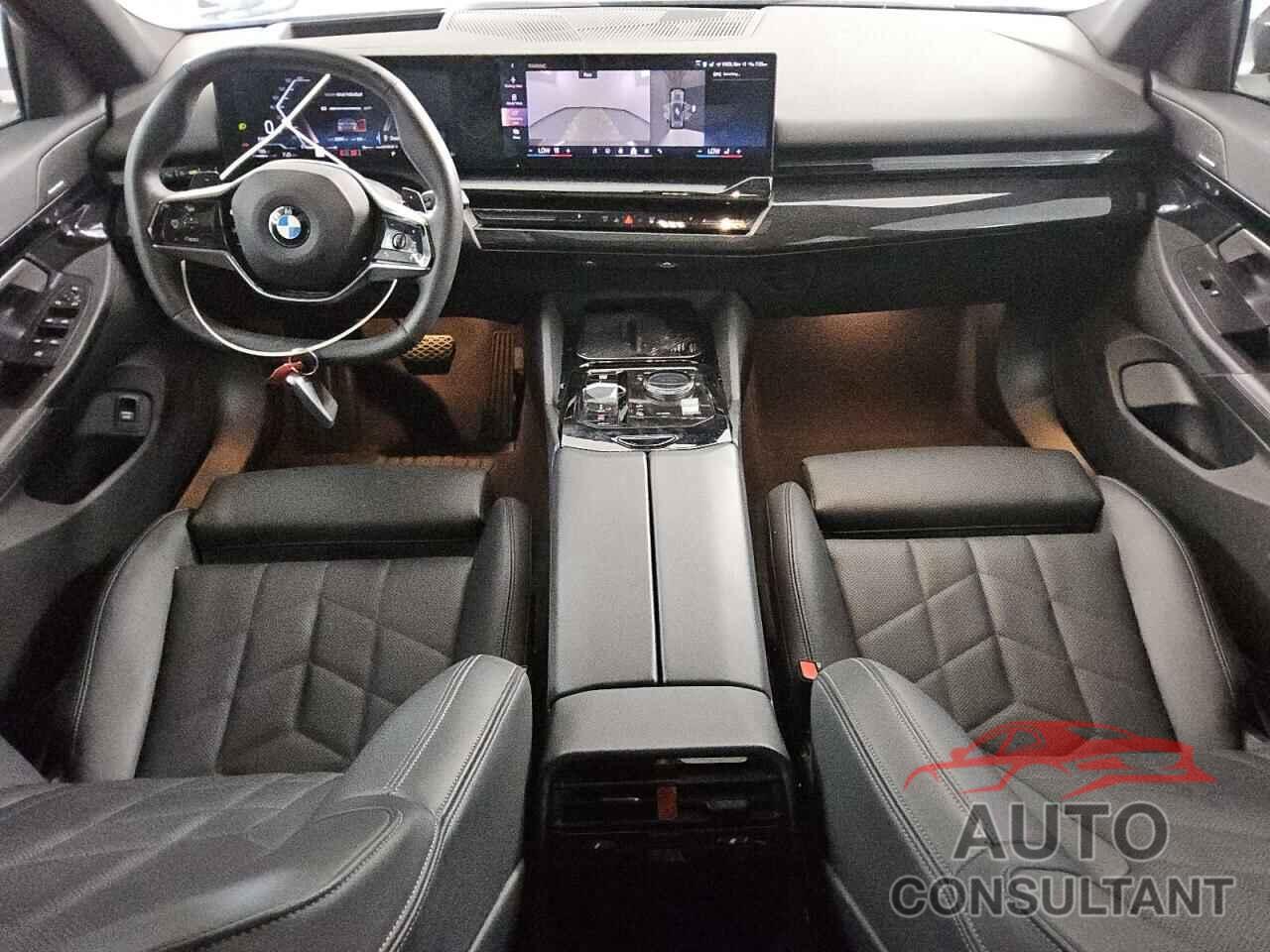 BMW 5 SERIES 2024 - WBA53FJ01RCS03468