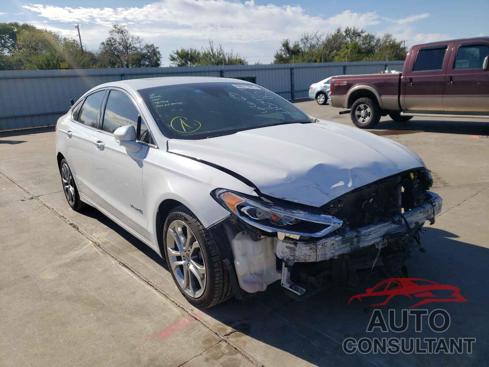 FORD FUSION 2019 - 3FA6P0RU5KR235630