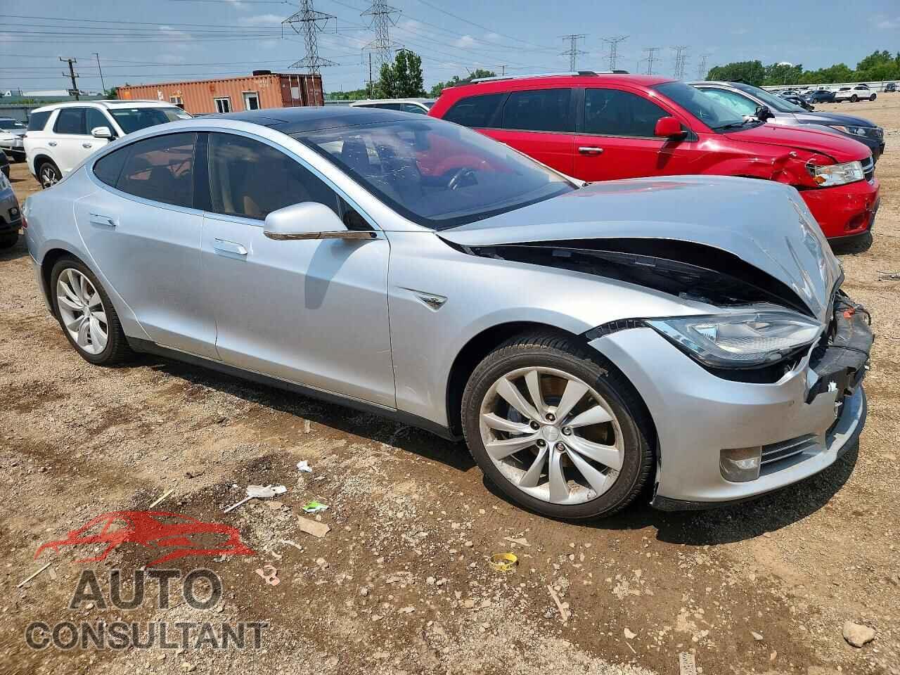 TESLA MODEL S 2013 - 5YJSA1CN6DFP22471