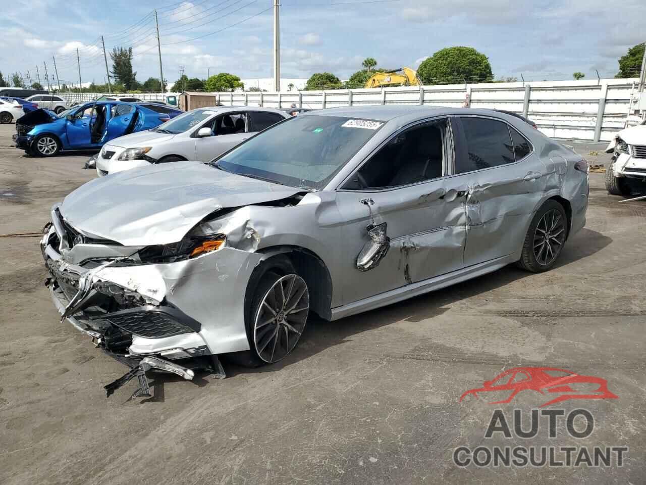 TOYOTA CAMRY 2022 - 4T1G11AK3NU071500