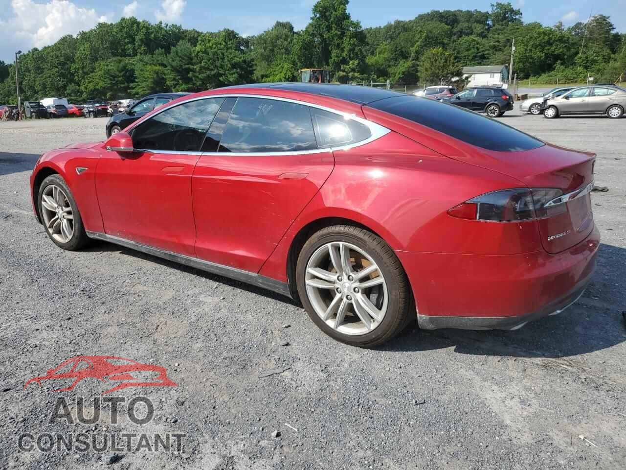 TESLA MODEL S 2015 - 5YJSA1E24FF118598