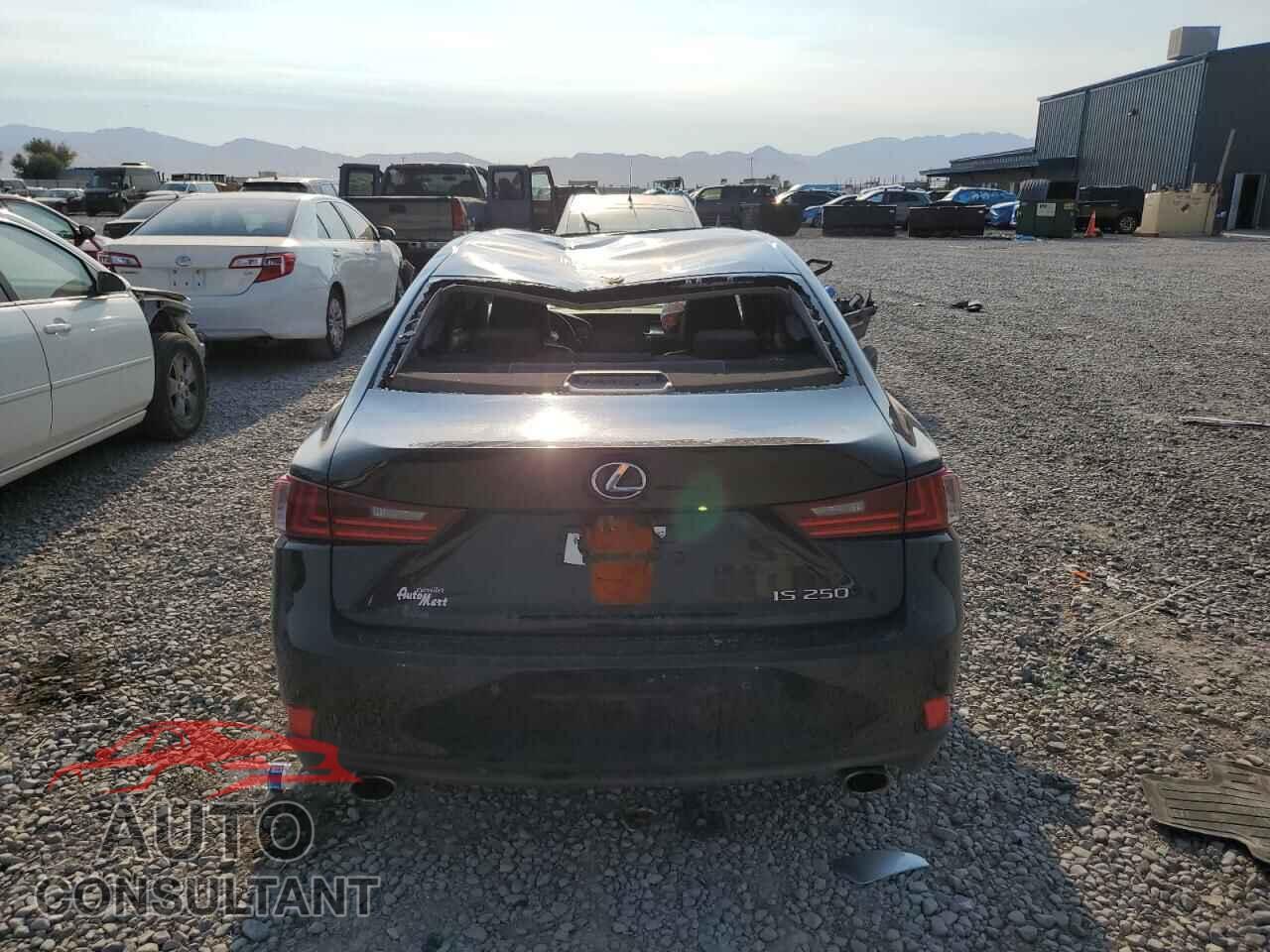 LEXUS IS 2014 - JTHBF1D25E5030046