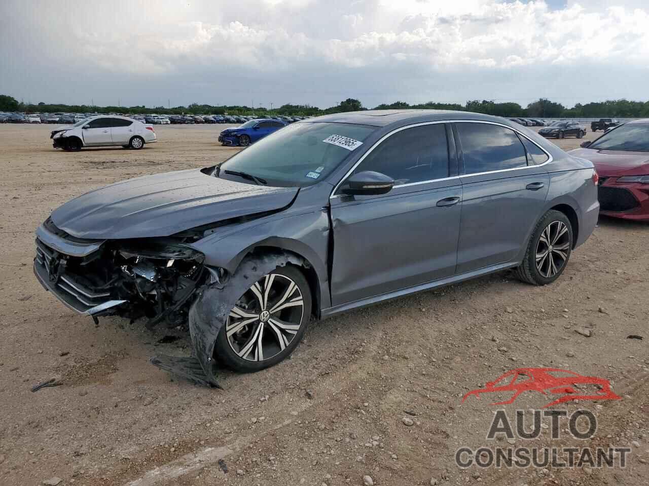 VOLKSWAGEN PASSAT 2022 - 1VWSA7A38NC005571