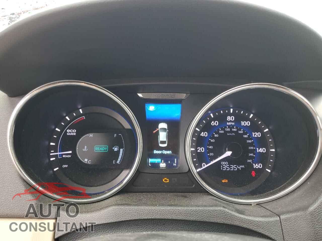 HYUNDAI SONATA 2013 - KMHEC4A44DA083773