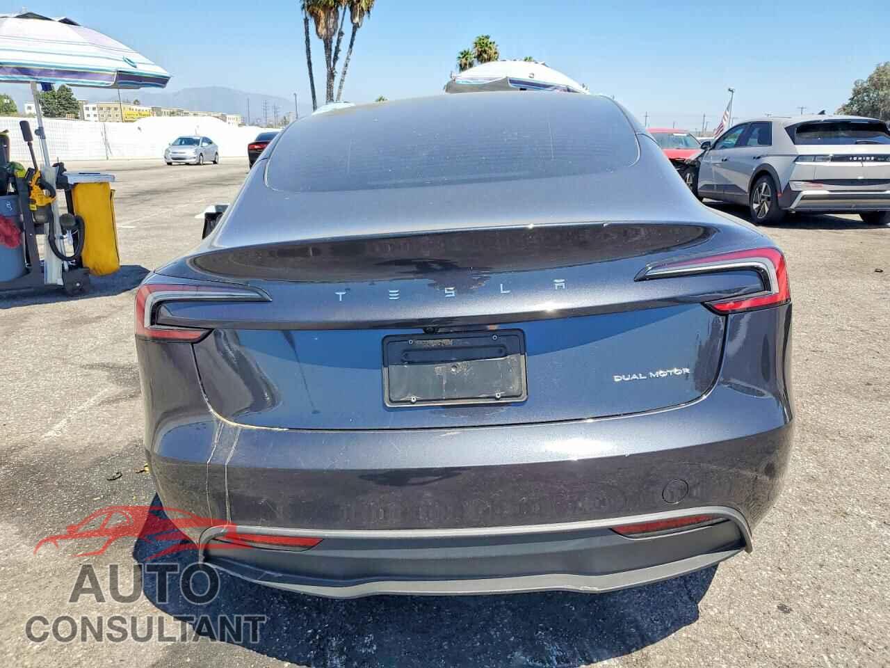 TESLA MODEL 3 2025 - 5YJ3E1EB3SF000951
