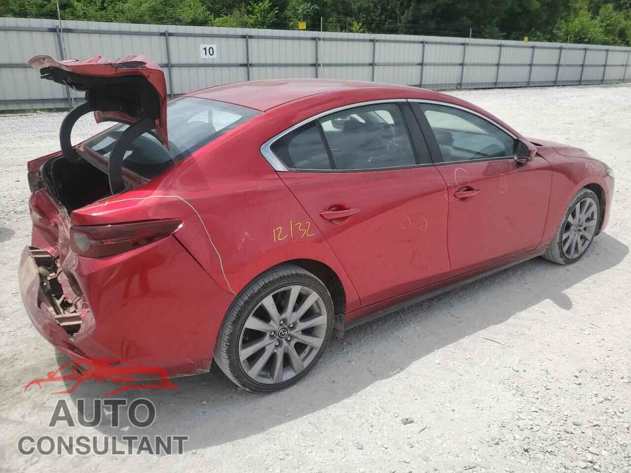 MAZDA 3 2021 - JM1BPACL8M1317654