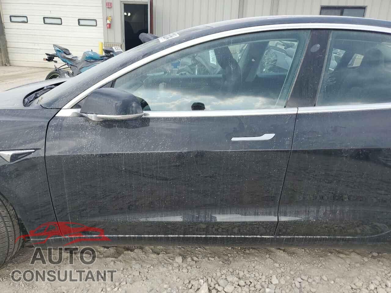 TESLA MODEL 3 2018 - 5YJ3E1EA0JF018572