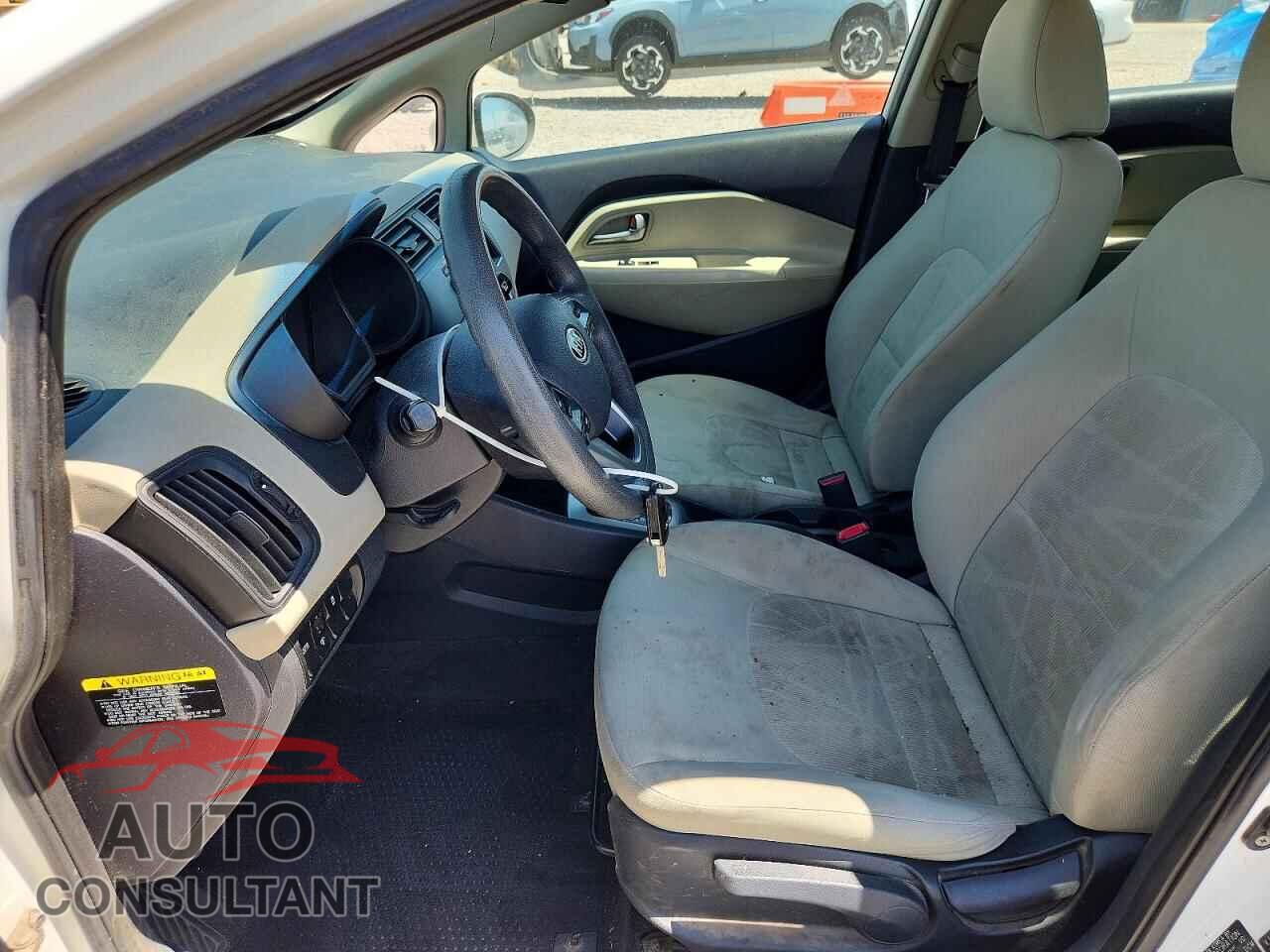 KIA RIO 2013 - KNADM5A36D6110014